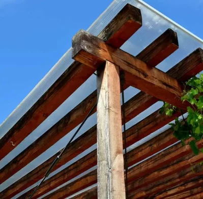 Diseño de techo en madera para terraza o jardín